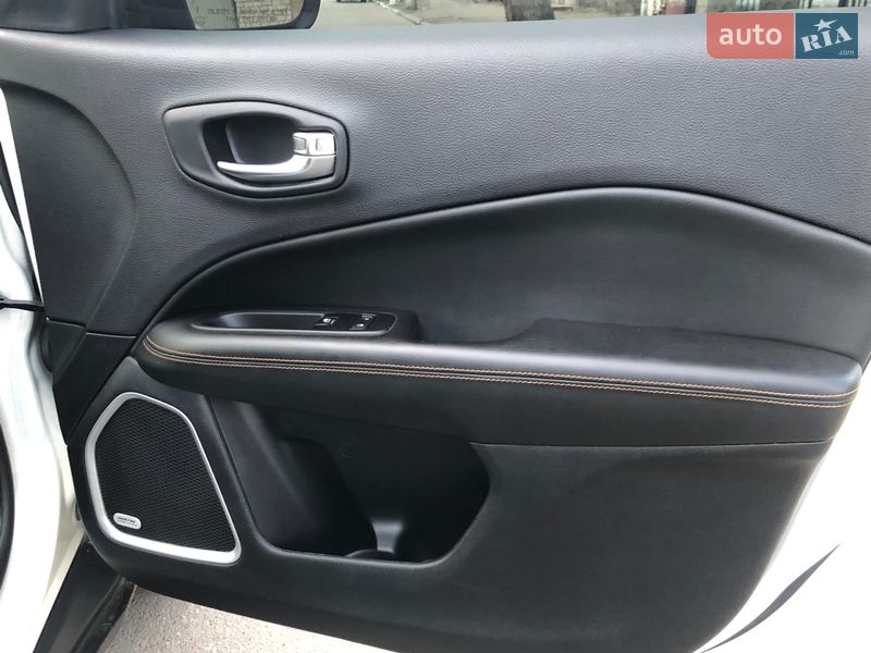 Позашляховик / Кросовер Jeep Compass 2020 в Кременчуці фото 30 Позашляховик / Кросовер Jeep Compass 2020 в Кременчуці