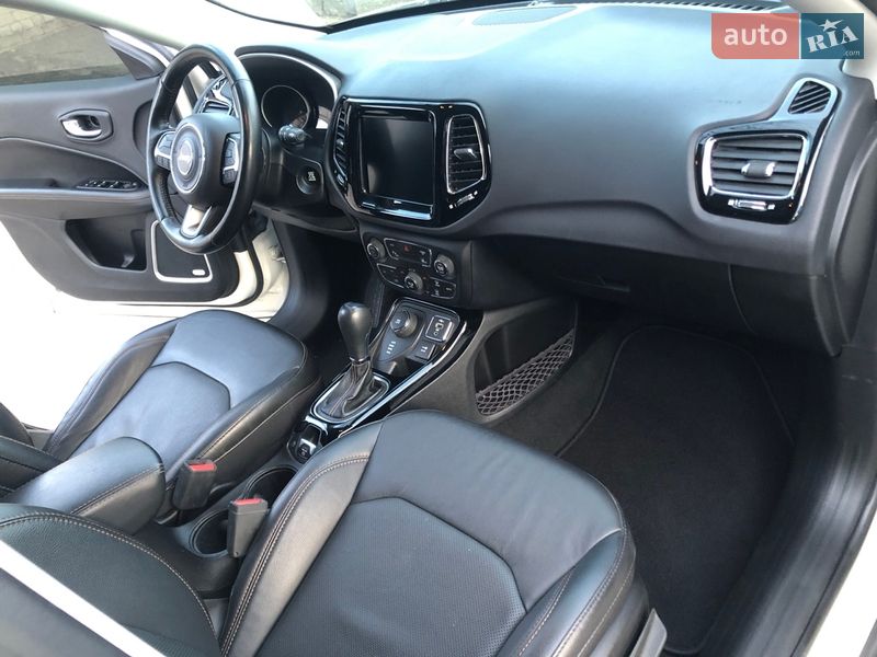 Позашляховик / Кросовер Jeep Compass 2020 в Кременчуці фото 36 Позашляховик / Кросовер Jeep Compass 2020 в Кременчуці