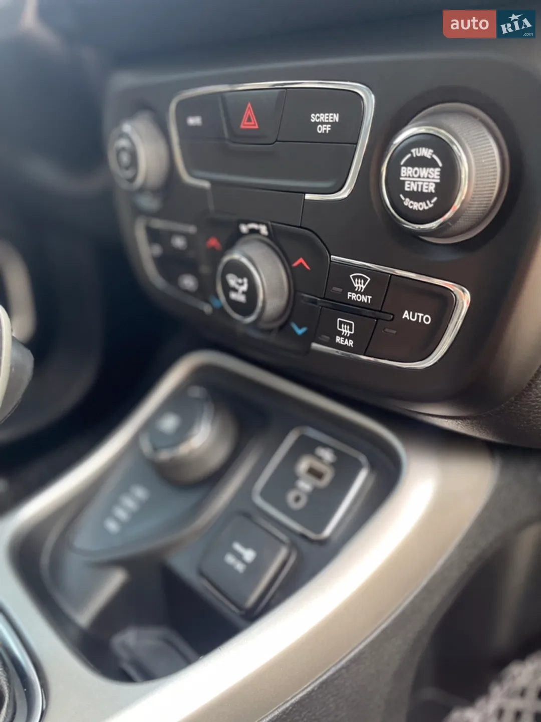 2018 Jeep Compass - мініатюра 16