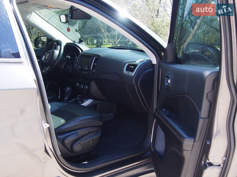 Внедорожник / Кроссовер Jeep Compass 2017 в Харькове фото 14 Внедорожник / Кроссовер Jeep Compass 2017 в Харькове