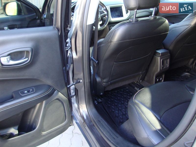 Внедорожник / Кроссовер Jeep Compass 2019 в Львове