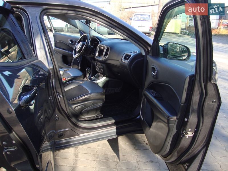 Внедорожник / Кроссовер Jeep Compass 2019 в Львове