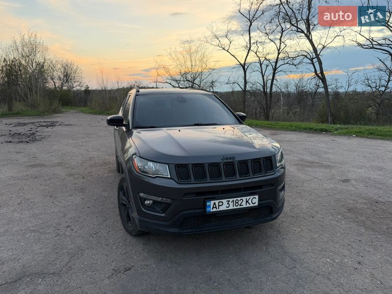 2018 Jeep Compass, VIN 3C4NJDBB5JT480503:plate — zdjęcie 1 (autoria)