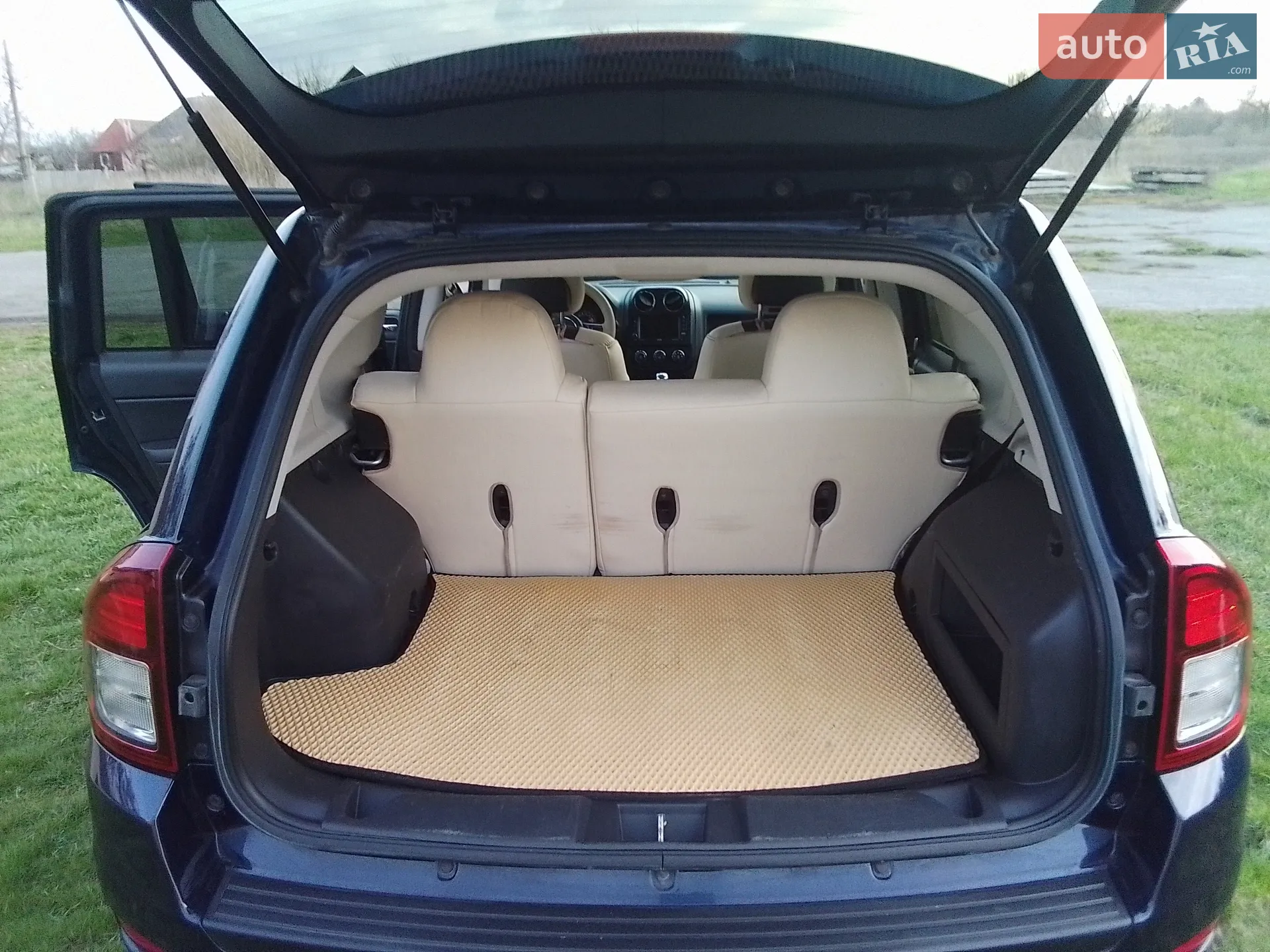 2016 Jeep Compass - мініатюра 11