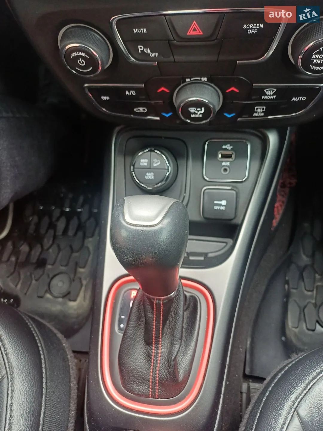 2017 Jeep Compass - мініатюра 16