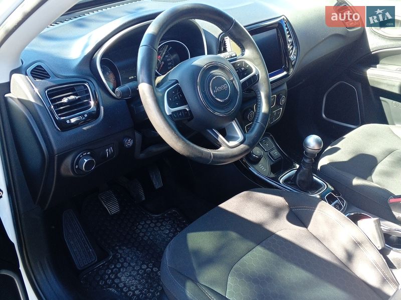 Внедорожник / Кроссовер Jeep Compass 2019 в Запорожье