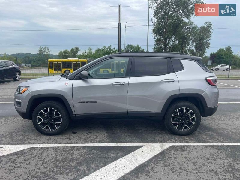 Внедорожник / Кроссовер Jeep Compass 2021 в Киеве