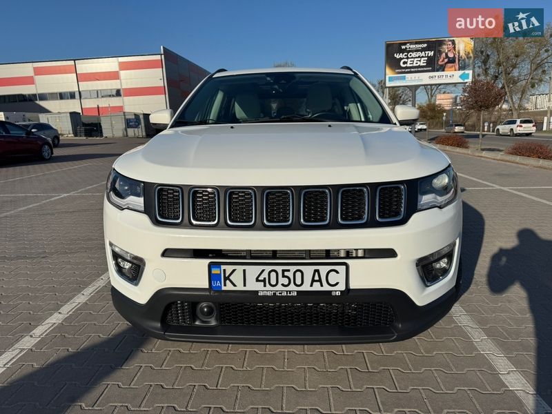 Внедорожник / Кроссовер Jeep Compass 2017 в Софиевской Борщаговке