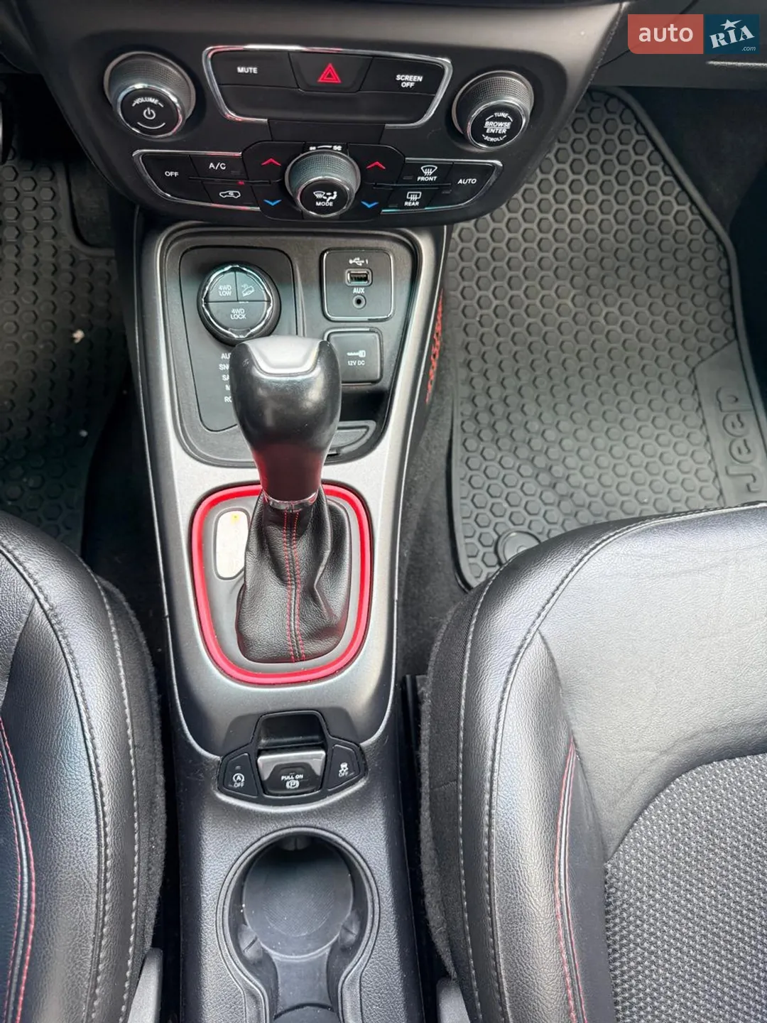 2019 Jeep Compass - мініатюра 12