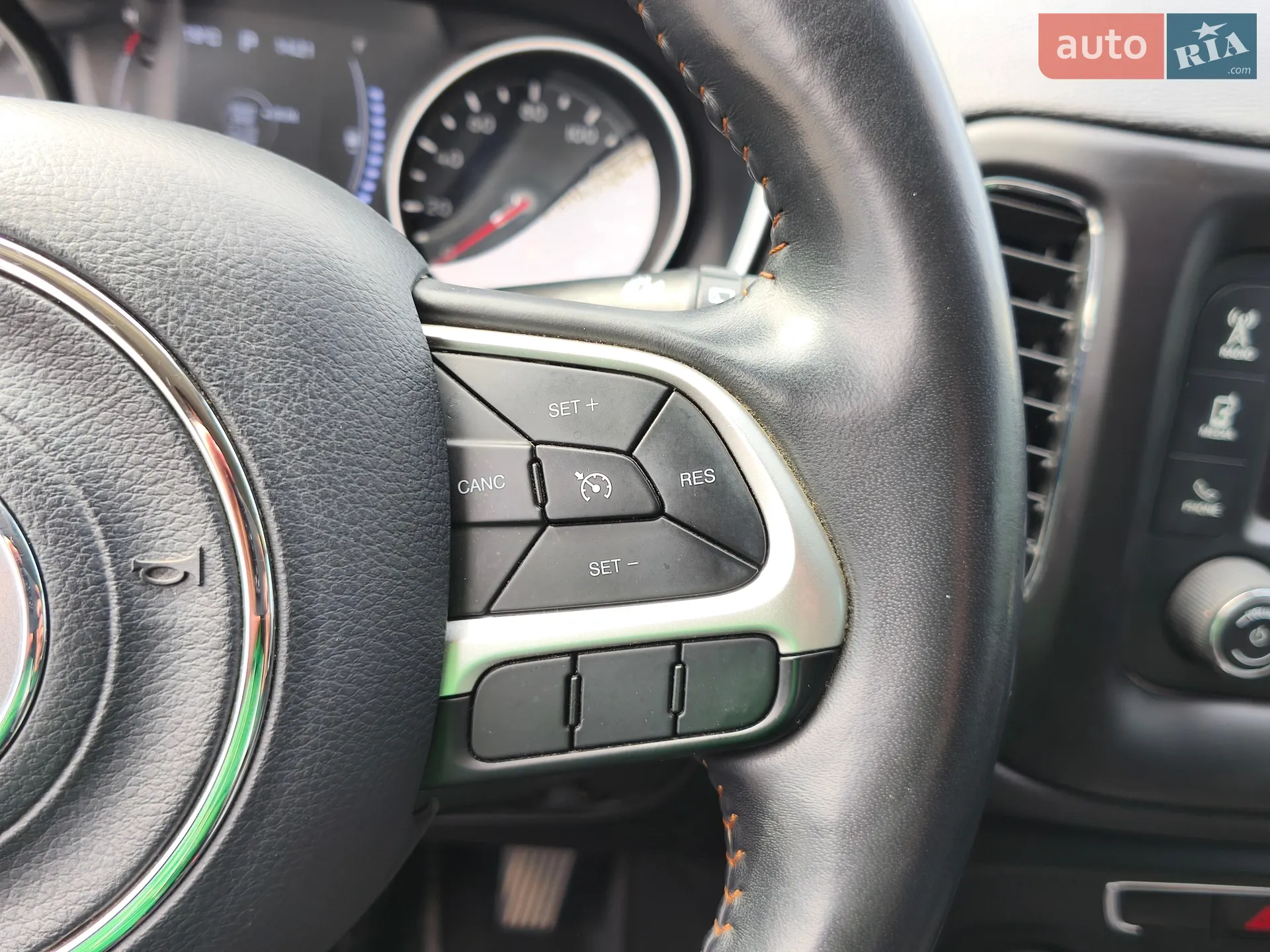 2018 Jeep Compass - мініатюра 23