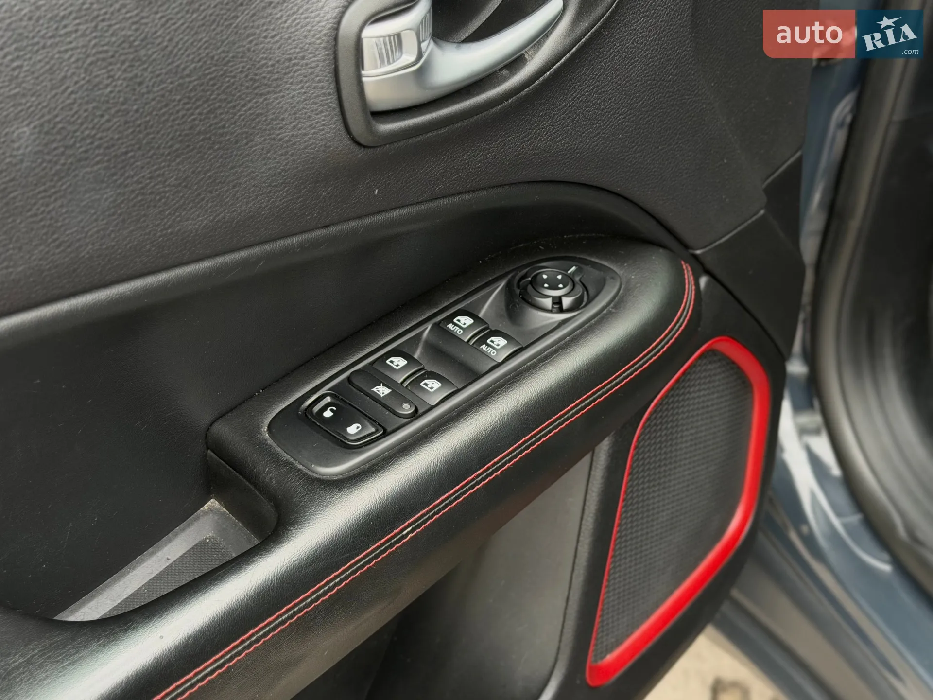 2018 Jeep Compass - мініатюра 25