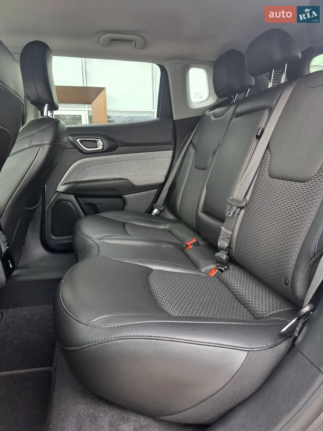 2022 Jeep Compass - мініатюра 15