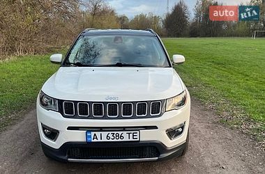 Внедорожник / Кроссовер Jeep Compass 2017 в Киеве