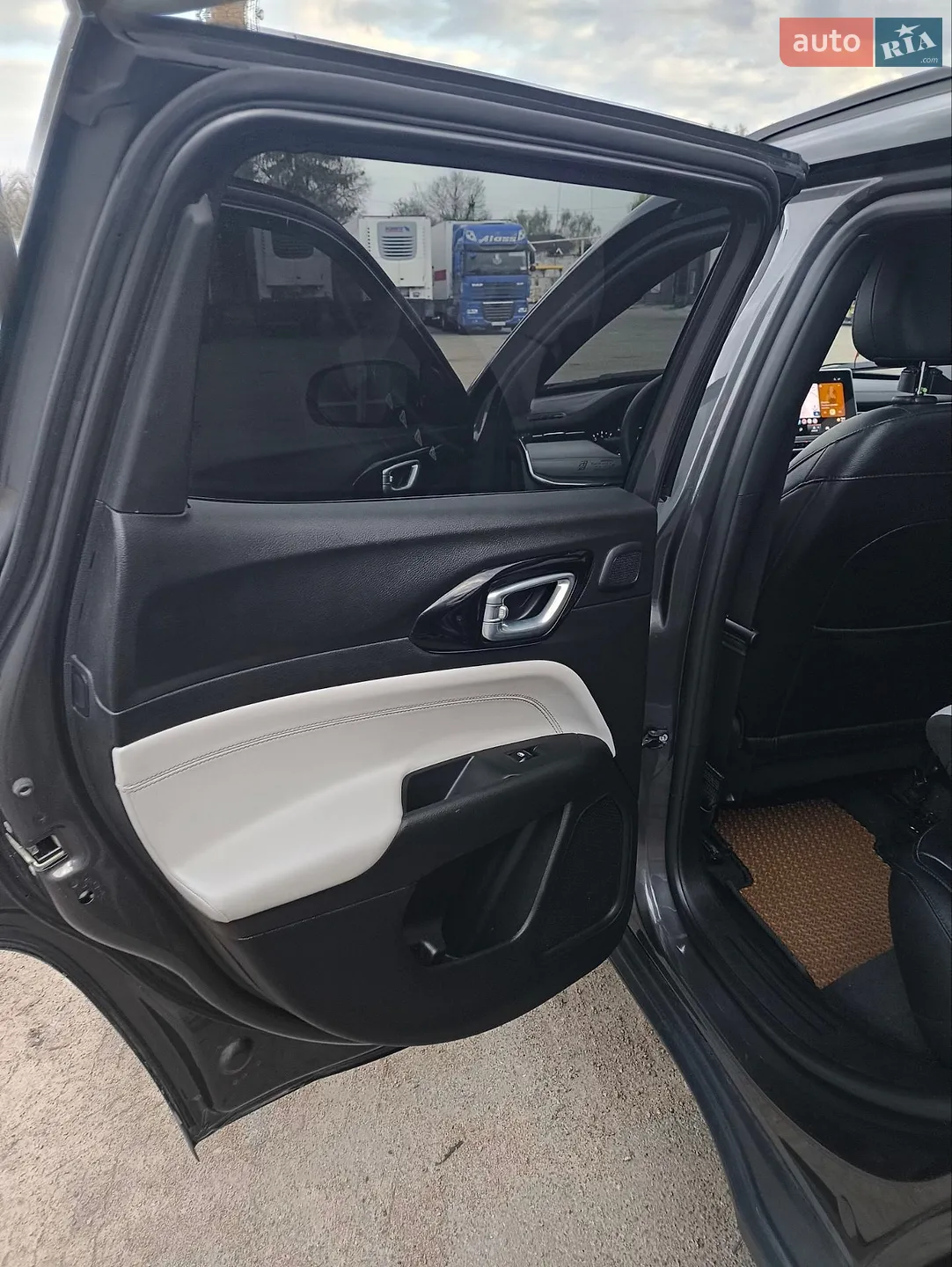 2024 Jeep Compass - мініатюра 12