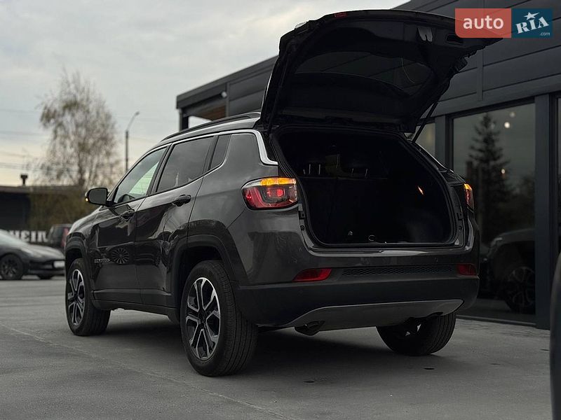 Внедорожник / Кроссовер Jeep Compass 2023 в Ровно