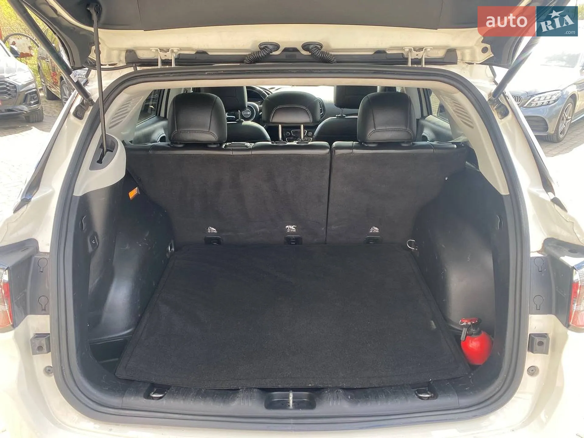 2017 Jeep Compass - мініатюра 26