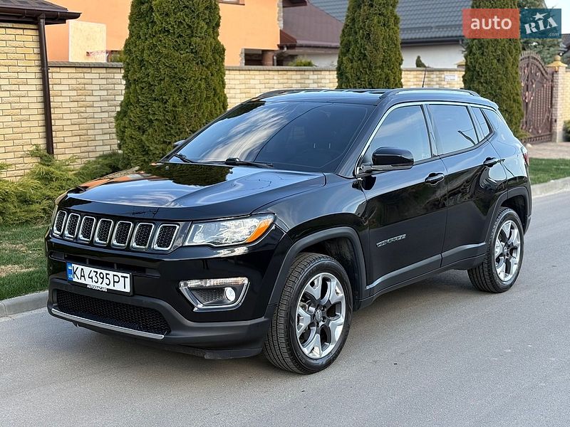 Внедорожник / Кроссовер Jeep Compass 2017 в Киеве