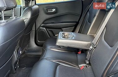 Внедорожник / Кроссовер Jeep Compass 2017 в Киеве