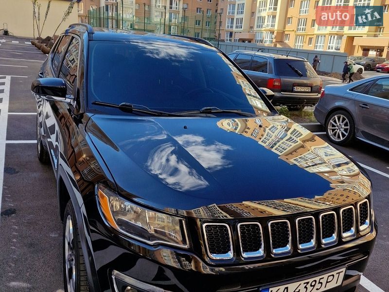 Внедорожник / Кроссовер Jeep Compass 2017 в Киеве