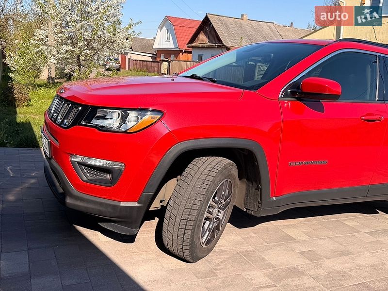 Внедорожник / Кроссовер Jeep Compass 2017 в Чернигове