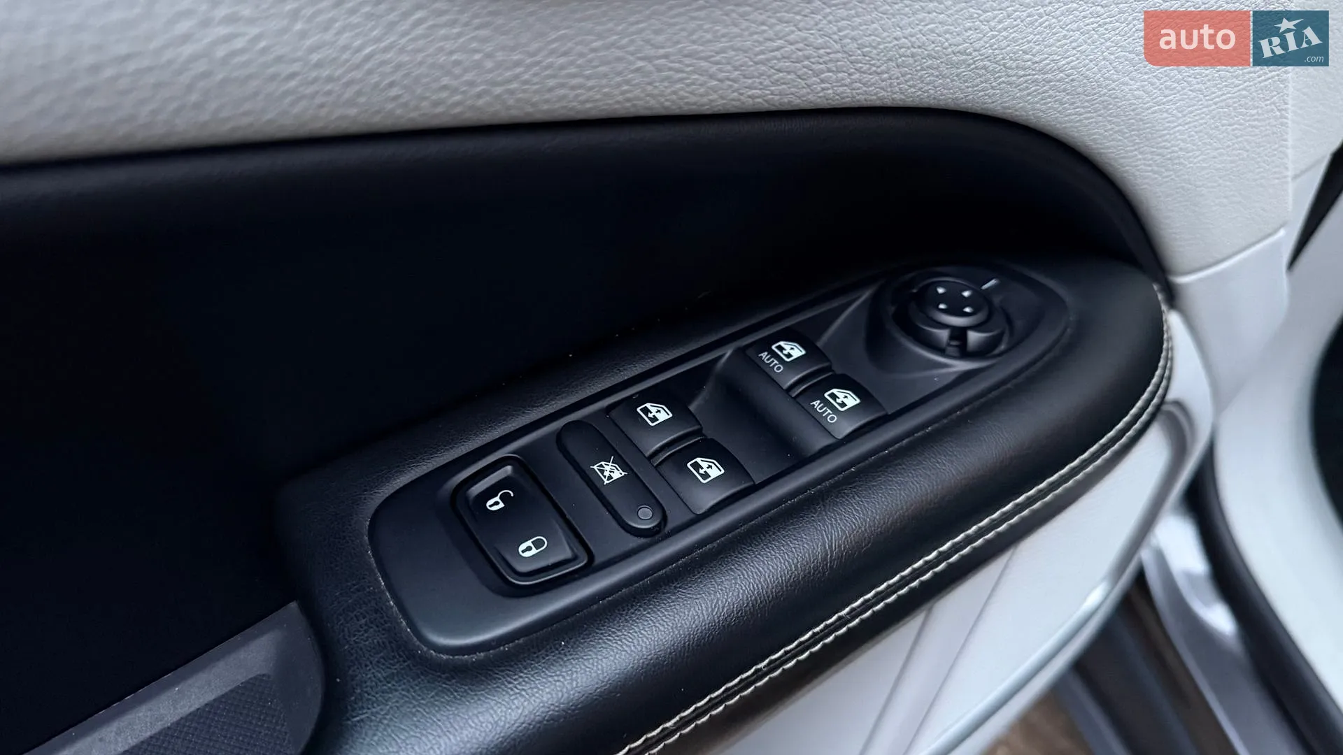 2018 Jeep Compass - мініатюра 24