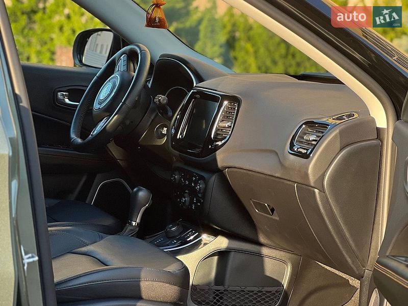 Внедорожник / Кроссовер Jeep Compass 2017 в Харькове