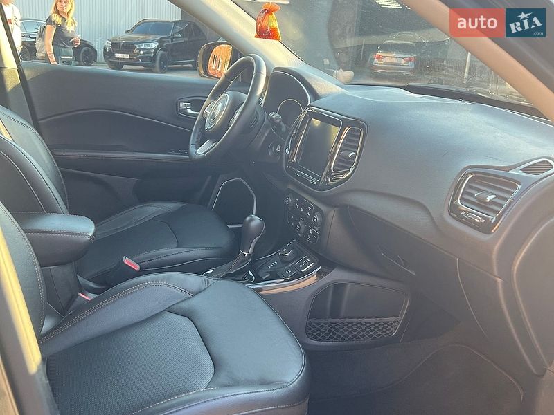Внедорожник / Кроссовер Jeep Compass 2017 в Харькове