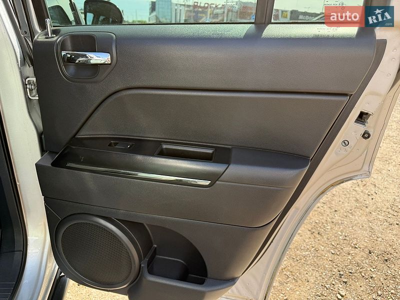 Позашляховик / Кросовер Jeep Compass 2011 в Києві