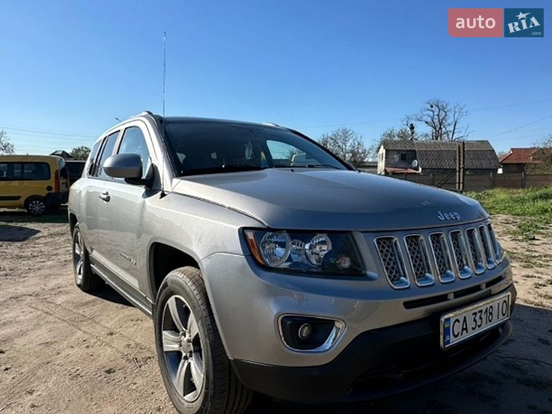 Позашляховик / Кросовер Jeep Compass 2016 в Смілі