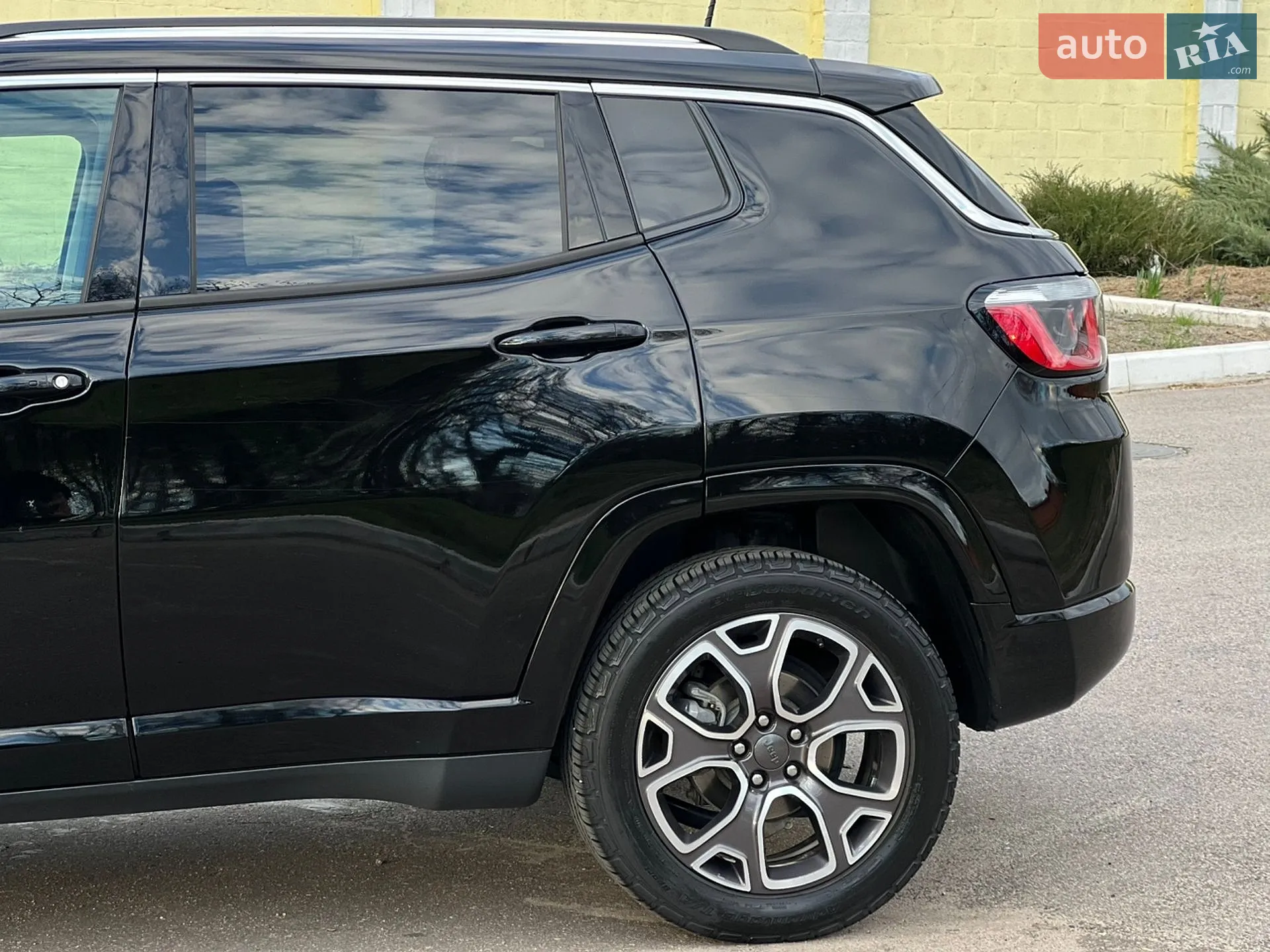 2017 Jeep Compass - мініатюра 19