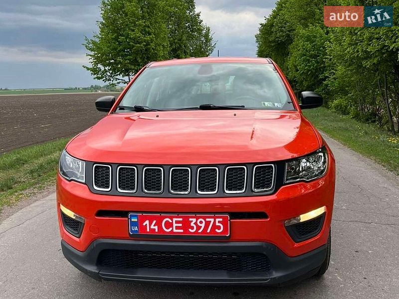 Внедорожник / Кроссовер Jeep Compass 2018 в Ружине