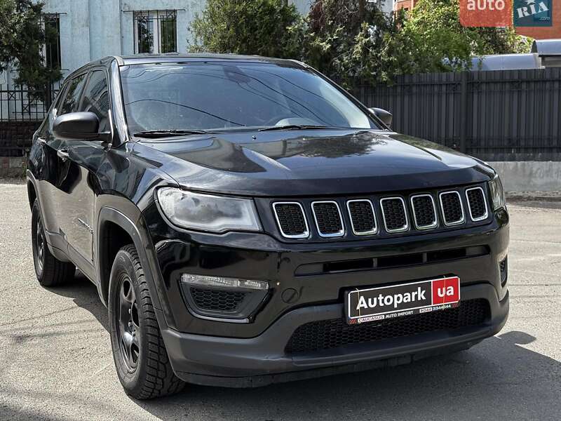 Внедорожник / Кроссовер Jeep Compass 2017 в Киеве
