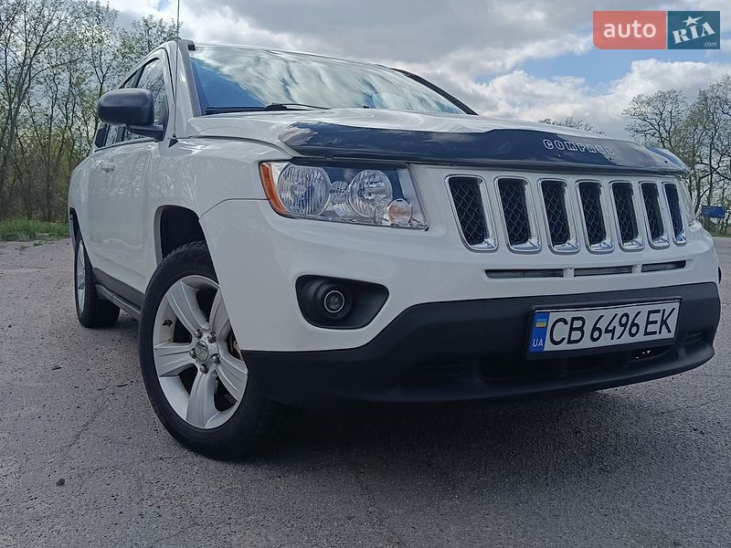 Внедорожник / Кроссовер Jeep Compass 2012 в Городне