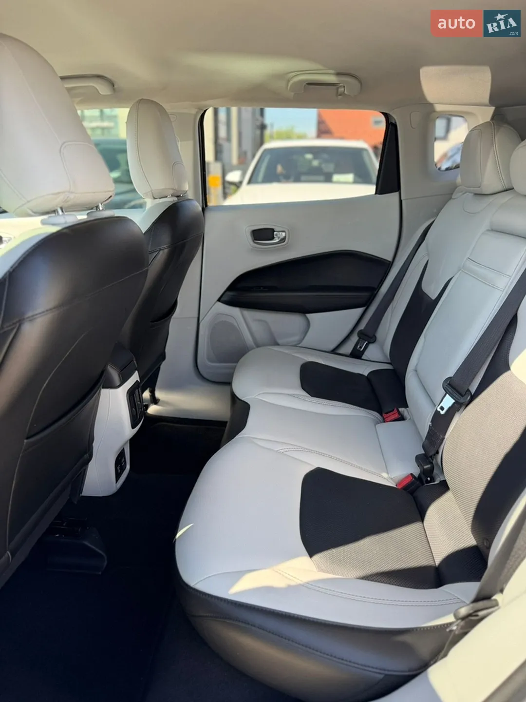 2018 Jeep Compass - мініатюра 21