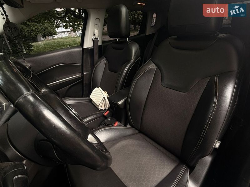 Внедорожник / Кроссовер Jeep Compass 2017 в Шептицькому