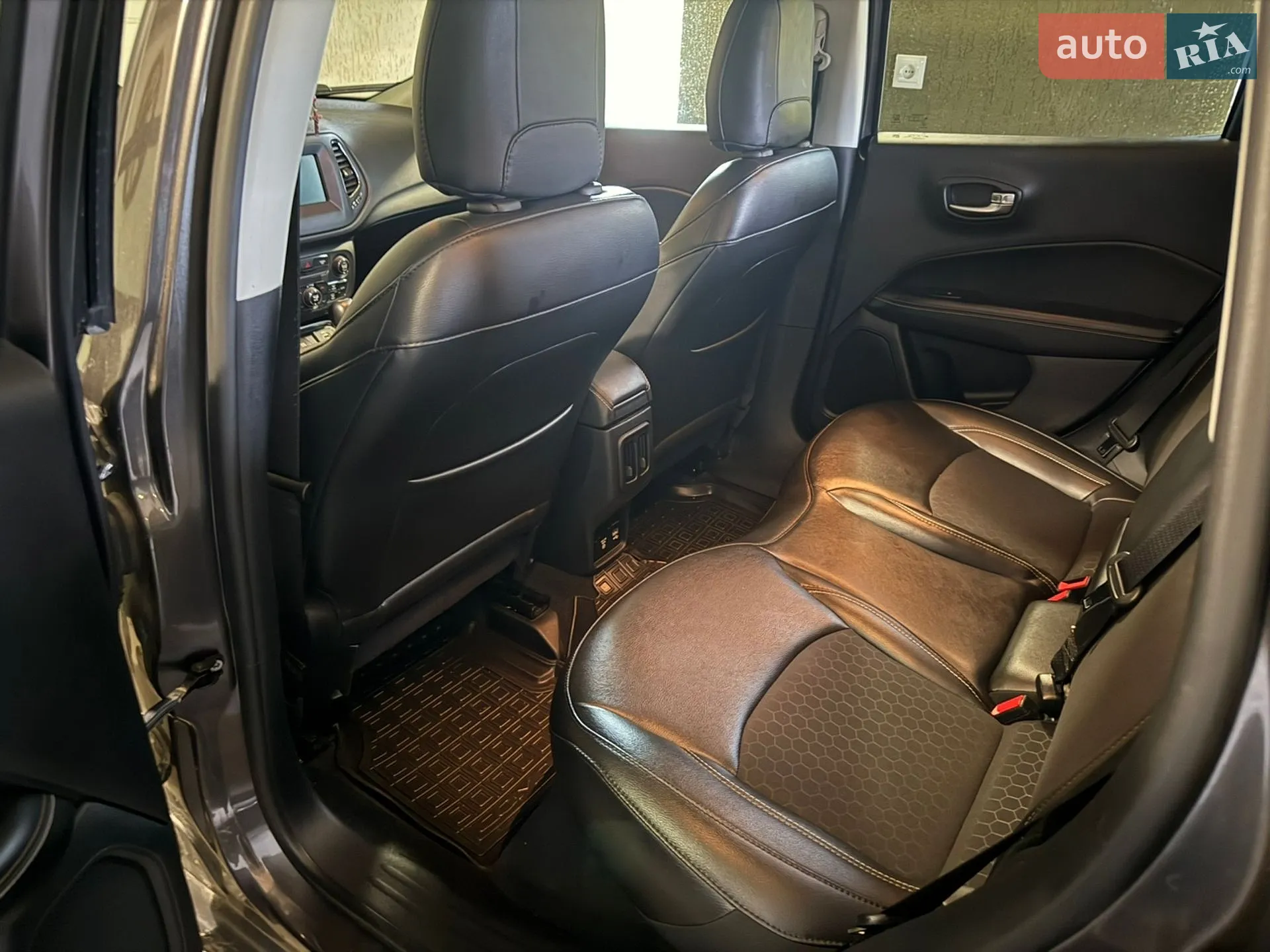 2018 Jeep Compass - мініатюра 25