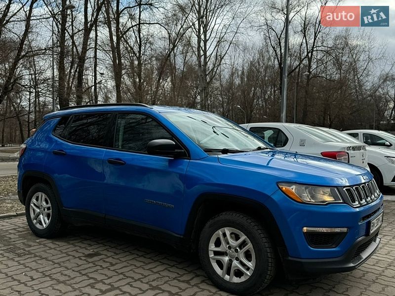 Внедорожник / Кроссовер Jeep Compass 2017 в Киеве