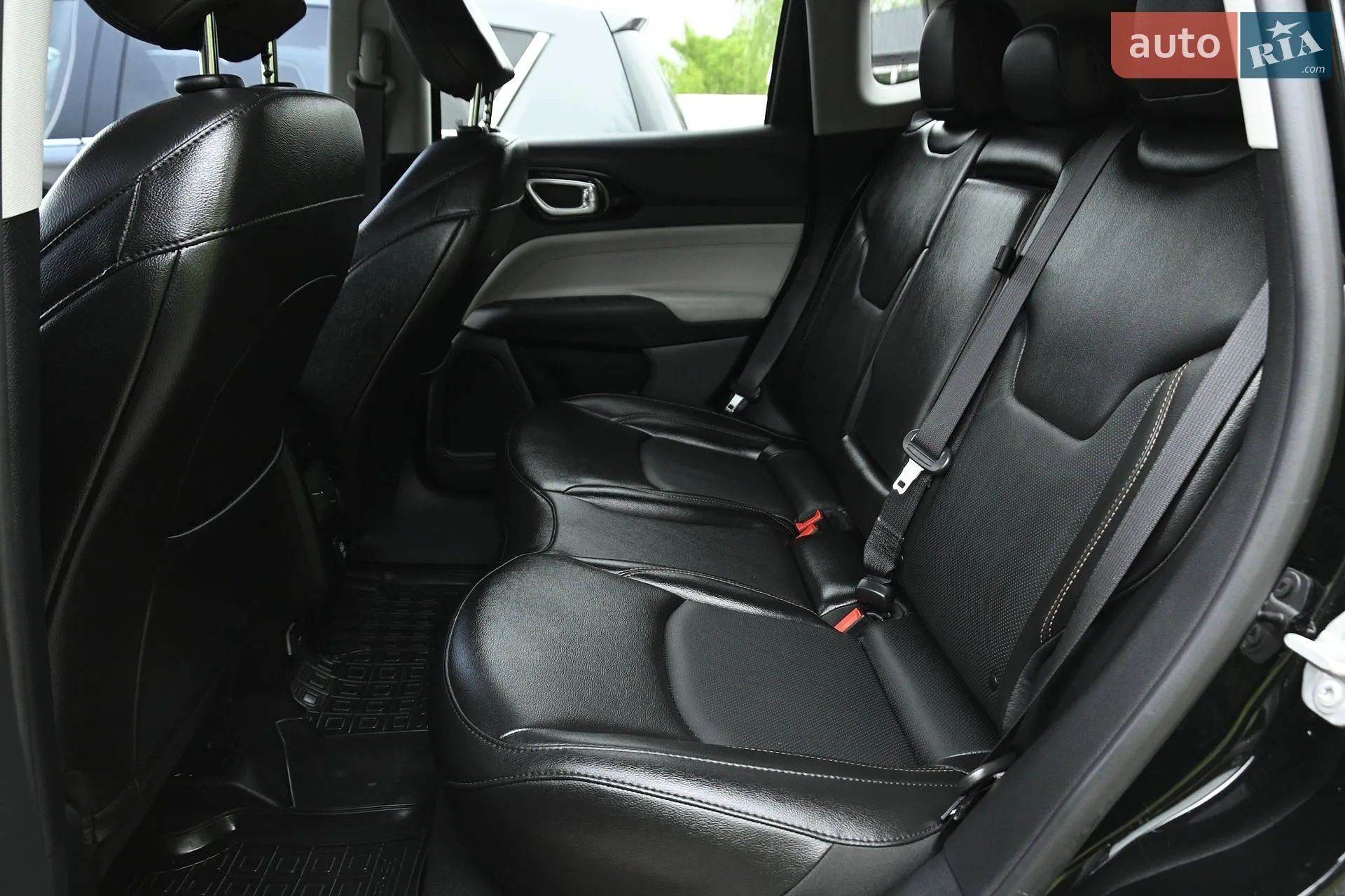 2021 Jeep Compass - мініатюра 31