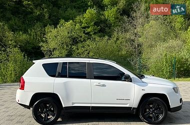 Внедорожник / Кроссовер Jeep Compass 2012 в Воловце