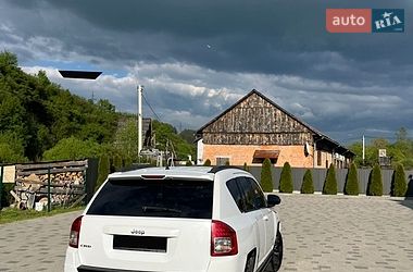 Внедорожник / Кроссовер Jeep Compass 2012 в Воловце