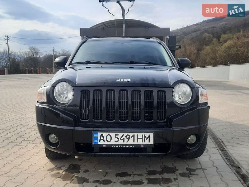Внедорожник / Кроссовер Jeep Compass 2007 в Воловце