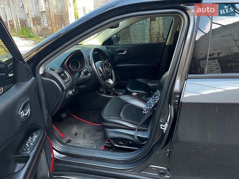 Внедорожник / Кроссовер Jeep Compass 2018 в Киеве