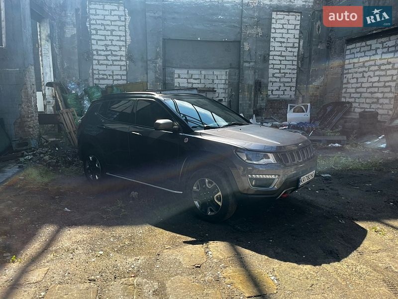 Внедорожник / Кроссовер Jeep Compass 2018 в Киеве