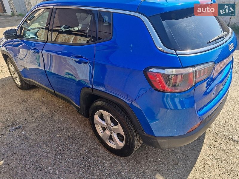 Внедорожник / Кроссовер Jeep Compass 2019 в Вишневом