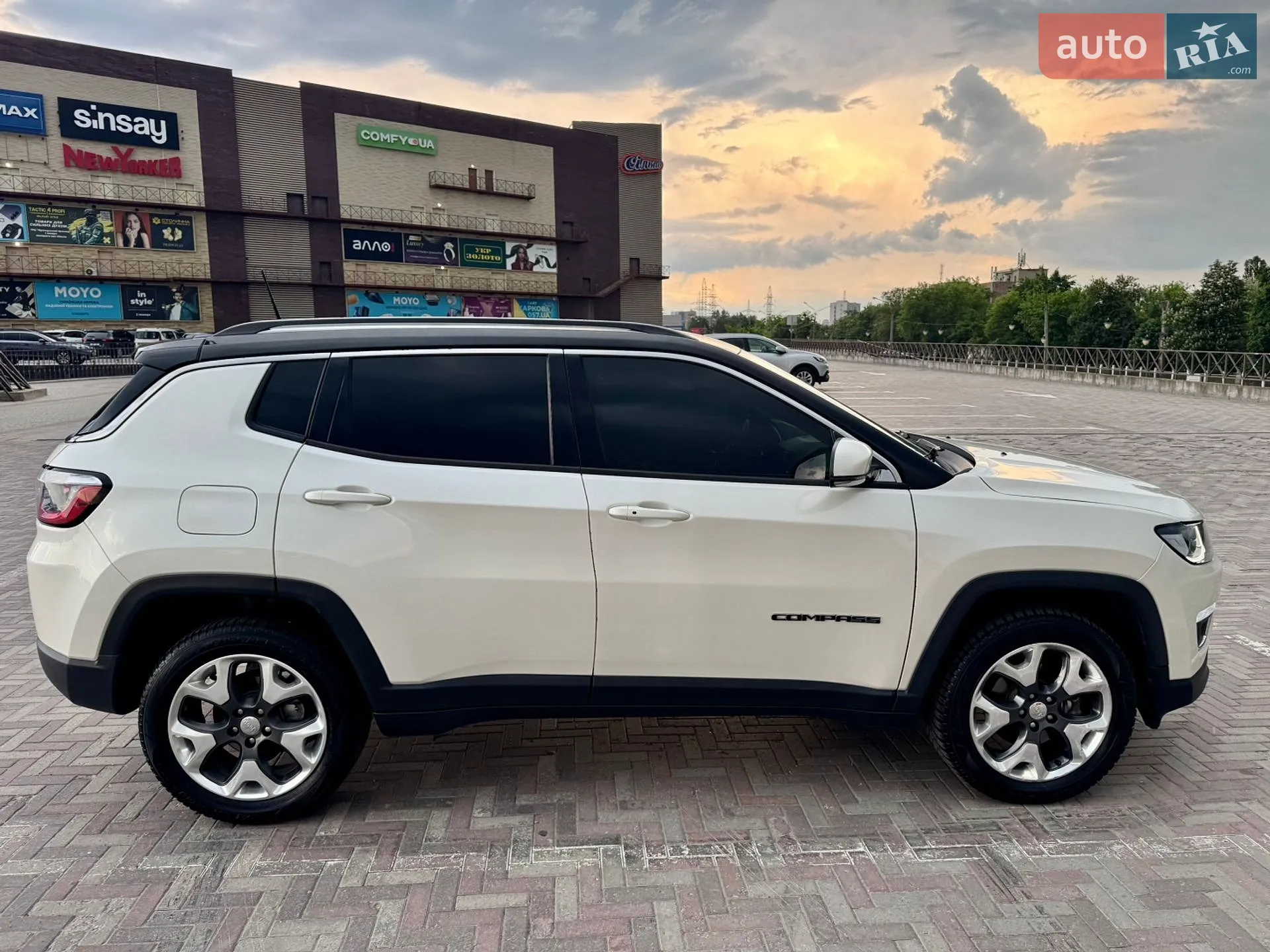2018 Jeep Compass - мініатюра 6