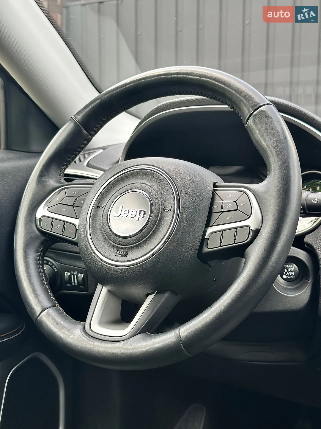 2017 Jeep Compass - мініатюра 24
