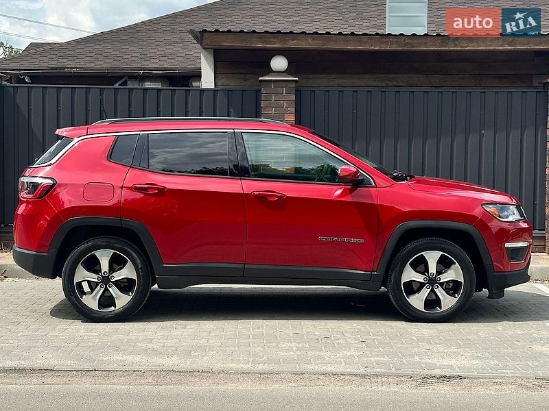 Внедорожник / Кроссовер Jeep Compass 2017 в Белогородке