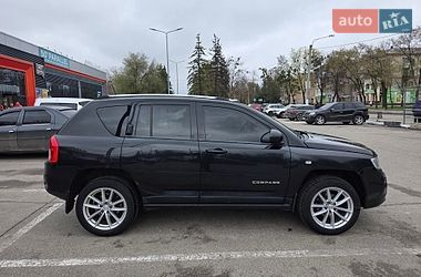 Внедорожник / Кроссовер Jeep Compass 2011 в Валках