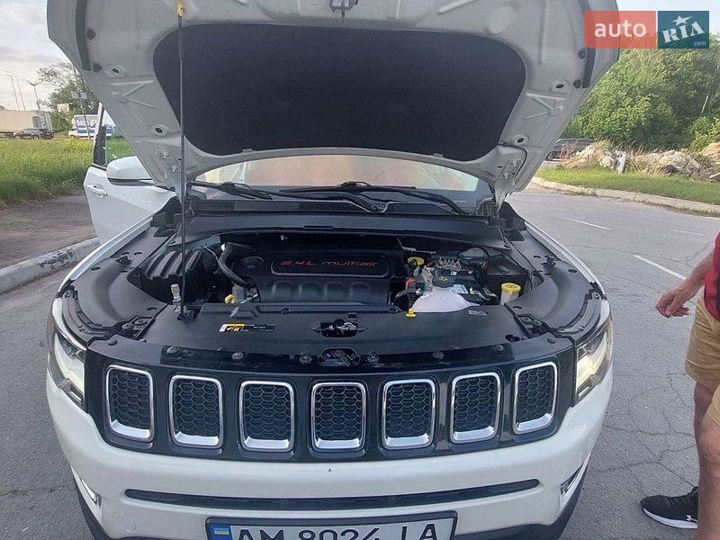 Внедорожник / Кроссовер Jeep Compass 2017 в Житомире