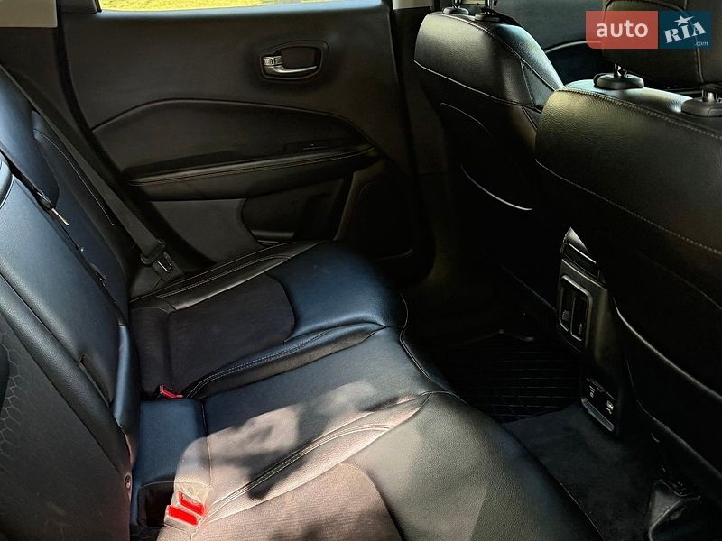 Позашляховик / Кросовер Jeep Compass 2017 в Горохові